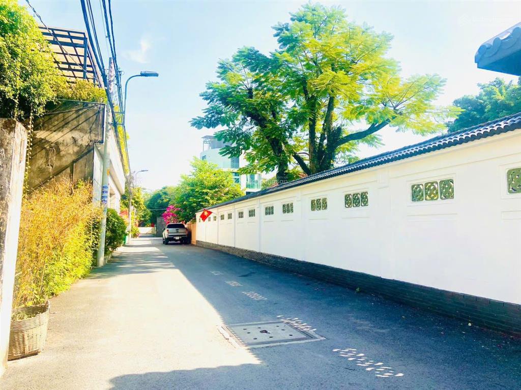 Bán biệt thự sân vườn trần ngọc diện thủ đức, ngang 51m của chủ tịch tập đoàn hoa sen