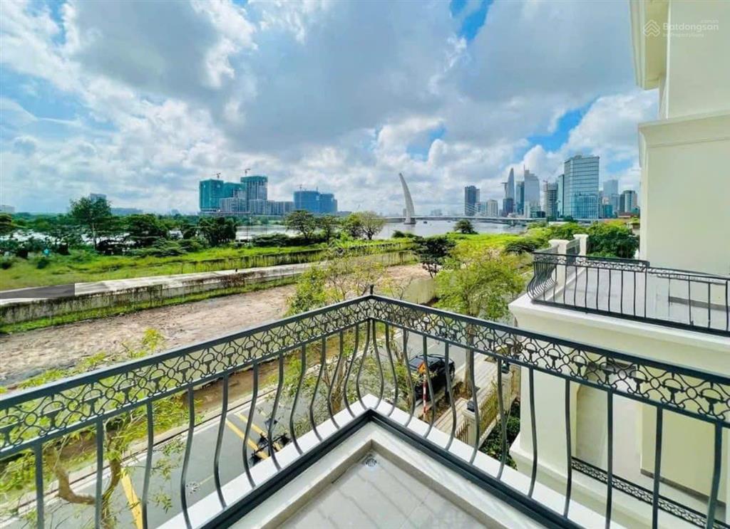 Đẳng cấp thượng lưu view sông biệt thự vinhomes bason sài gòn