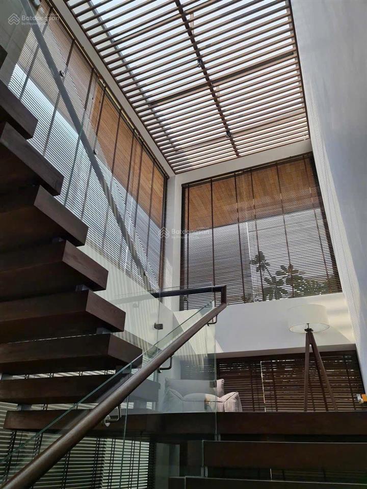 Biệt thự thạnh mỹ lợi, quận 2, 15x19m, hầm 4 tầng, 290m2, giá 70 tỷ tặng full nội thất như hình