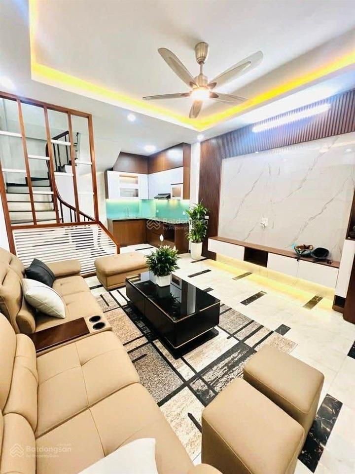P/l xuân la, sát ngoại giao đoàn, 32m2 chỉ 9.x tỷ, ngõ thông, ô tô tránh, kinh doanh đỉnh, cực hiếm