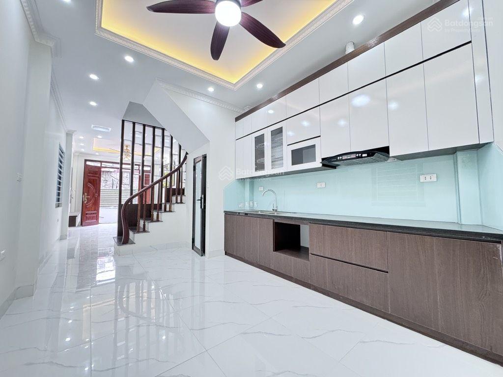 Vân hội, đông ngạc, sát hv tài chính, 46m2 hơn 9 tỷ, dân xây, ngõ thông, ô tô, lô góc, nội thất vip