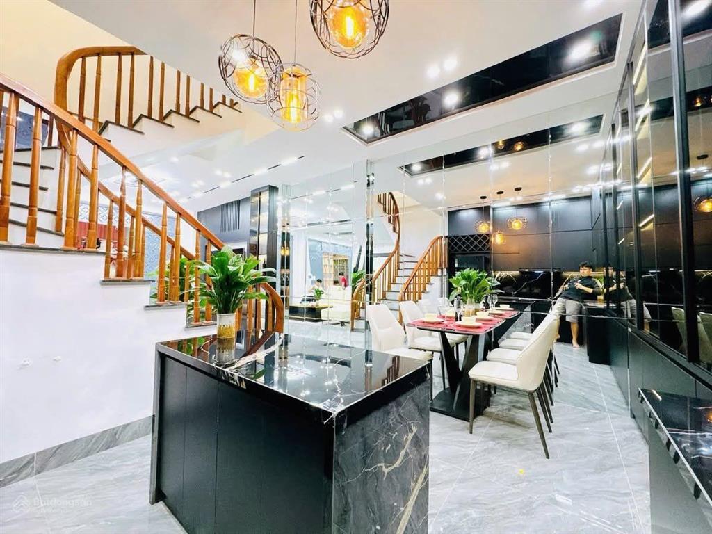 Bán nhà văn hội, sát hv tài chính, 56m2 chỉ 14.x tỷ, mới koong, garage ô tô, kinh doanh, thang máy
