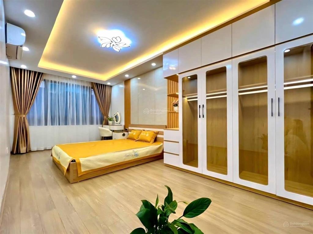 Bán nhà xuân đỉnh, 36m2 chỉ 8 tỷ, dân xây, ngõ thông, gần ô tô, nội thất vip, an sinh tuyệt vời