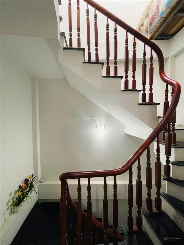 Bán nhà cổ nhuế, 36m2 chỉ 7 tỷ, dân xây, ngõ ô tô, sát phố, full nội thất vip, an sinh tuyệt vời