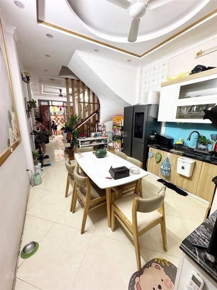 P/l cổ nhuế, sát đh mỏ, 33m2 chỉ 7 tỷ, dân xây, ngõ ô tô, gần phố, nội thất vip ở ngay, cực hiếm