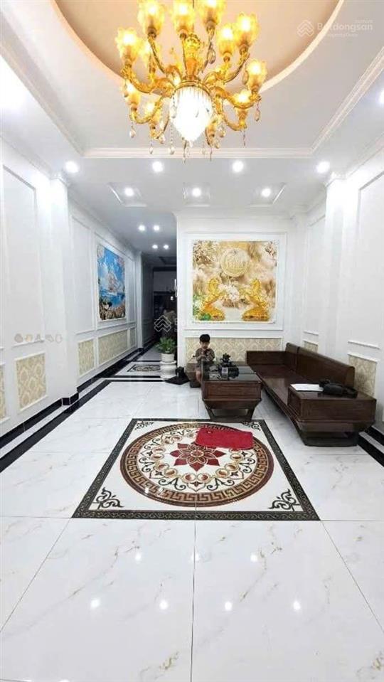 Hiếm, rẻ, ko còn căn thứ 2, nhà trung tâm xuân đỉnh, 42m2 chỉ 8.9 tỷ, ô tô, lô góc, nội thất vip