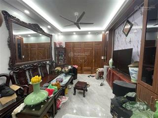 P/l gara ô tô đông ngạc, 40m2 chỉ 9.x tỷ, dân xây 4 ngủ, mặt ngõ thông, kinh doanh, gần trường, chợ