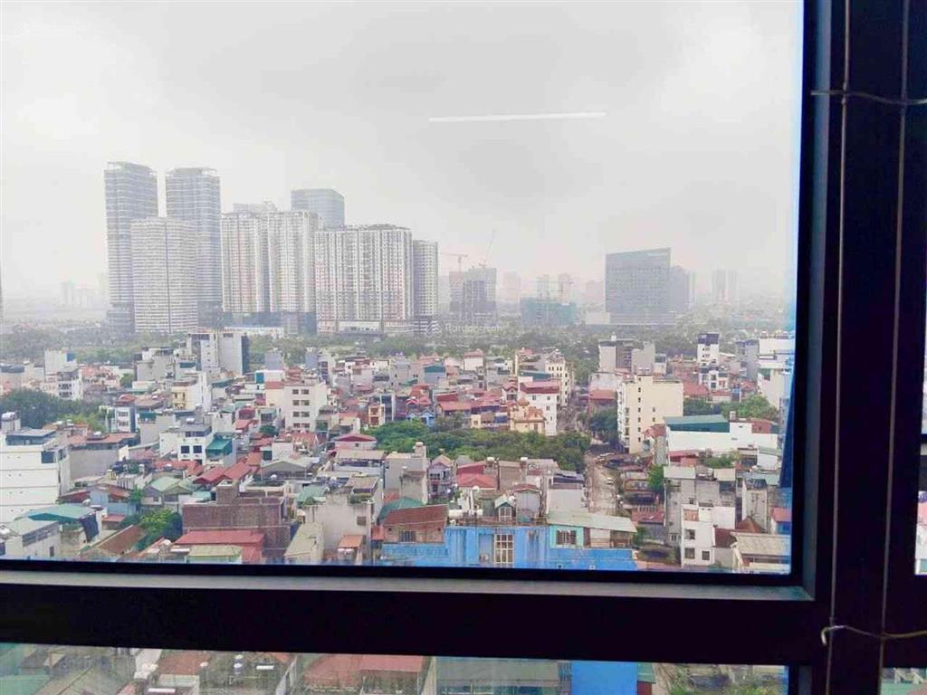 Bán gấp, ch c2 xuân đỉnh, 62m2 chỉ 5,4 tỷ, tầng cao, lô góc 3 thoáng, view công viên, nội thất vip
