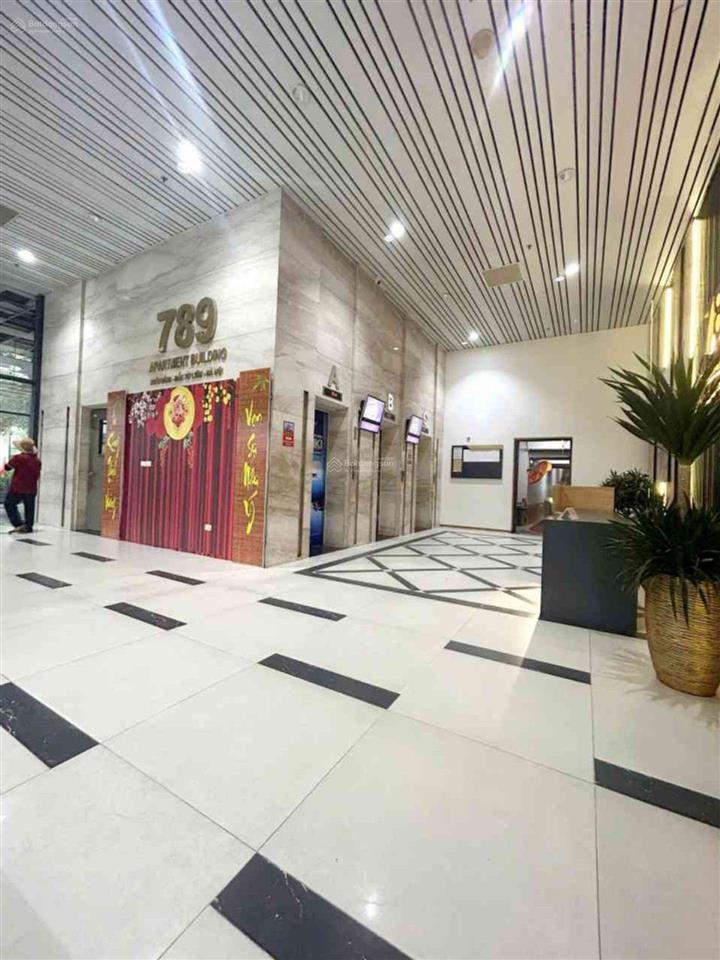 Cần bán, ch toà 789 xuân đỉnh, 62m2 chỉ 6,x tỷ, tầng vip, lô góc, view công viên, full nội thất xịn