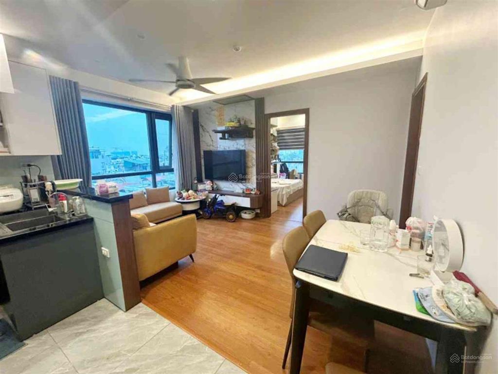 Cần bán, ch toà 789 xuân đỉnh, 62m2 chỉ 6,x tỷ, tầng vip, lô góc, view công viên, full nội thất xịn