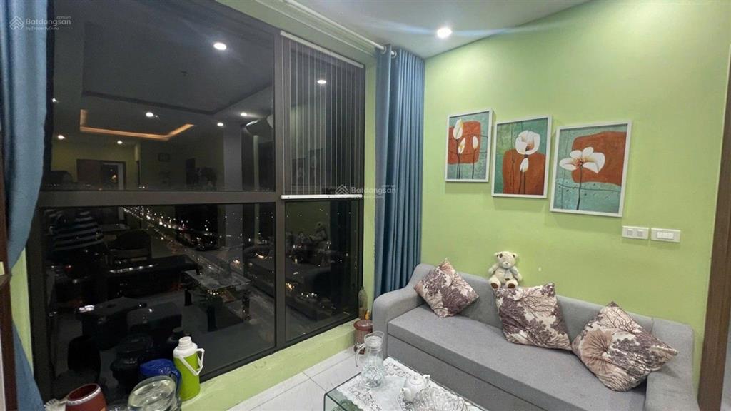Bán gấp, ch n05 ecohome3, 70m2 chỉ 5,x tỷ, tầng vip, view sông hồng, full nội thất, lô góc thoáng