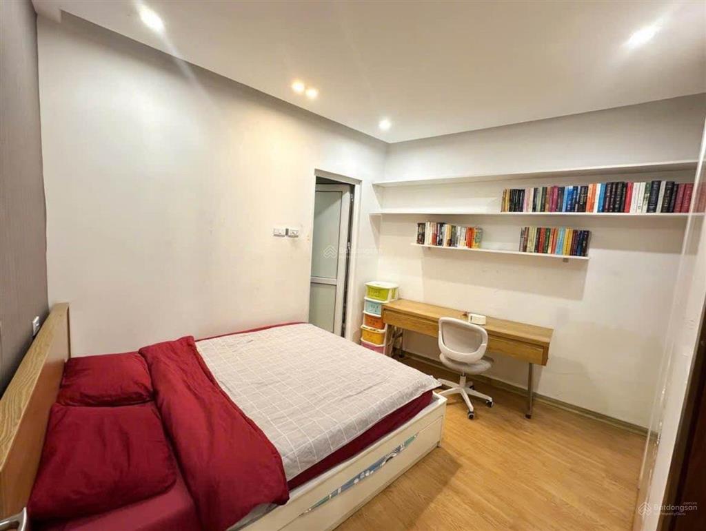 Cần bán, ch oct5a resco phạm văn đồng, 66m2 chỉ 5,x tỷ, tầng cao view thoáng, full nội thất, sổ sẵn