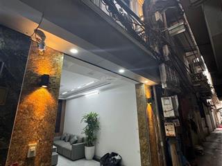 Bán gấp, nhà hiếm xuân đỉnh, 35m2 chỉ 8.x tỷ, dân xây, ngõ thông, ô tô, thang máy, full nội thất