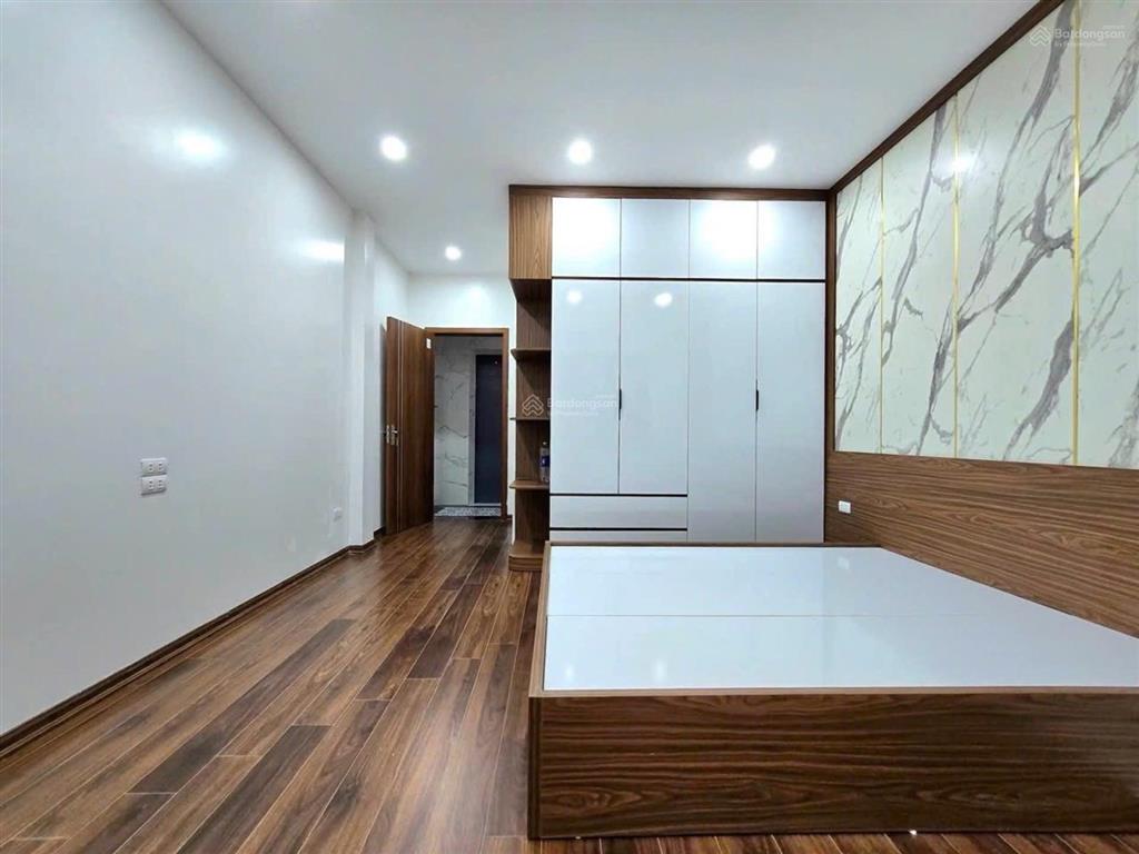 P/l xuân đỉnh, 35m2 chỉ 10,x tỷ, nhà mới, ngõ ô tô, lô góc thoáng, thang máy nhập, nội thất vip
