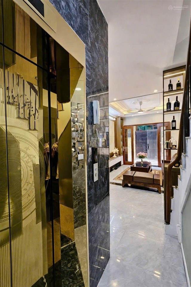 P/l xuân đỉnh, 36m2 chỉ 10.x tỷ, dân xây mới, ô tô đỗ, lô góc thoáng, thang máy nhập, full nội thất