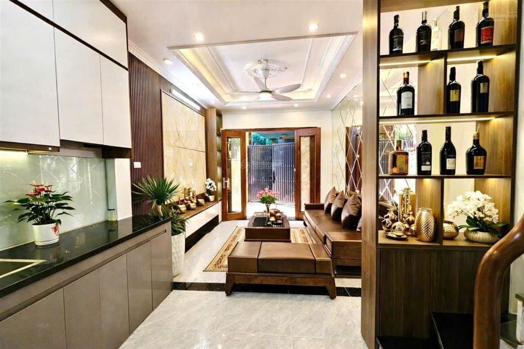 P/l xuân đỉnh, 36m2 chỉ 10.x tỷ, dân xây mới, ô tô đỗ, lô góc thoáng, thang máy nhập, full nội thất