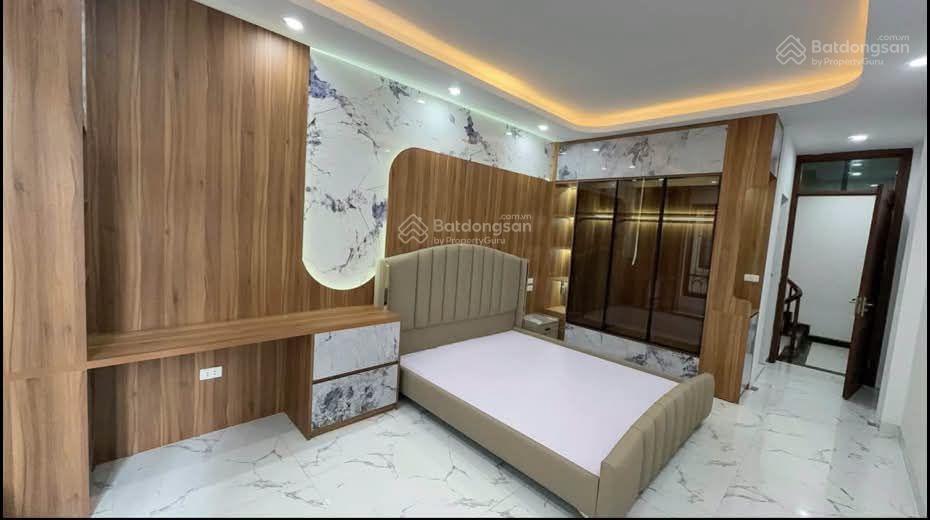 P/l ô tô xuân la, sát ngoại giao đoàn, 36m2 chỉ 9.x tỷ, dân xây, ngõ thông, lô góc, full nội thất