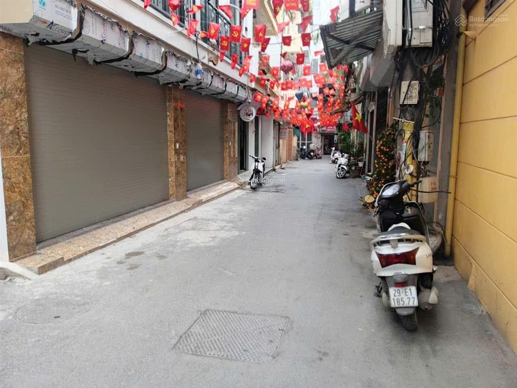 P/l quân đội nguyễn hoàng tôn, 42m2 chỉ 11,x tỷ, dân xây, ô tô, sát phố, dân trí cao, an sinh đỉnh