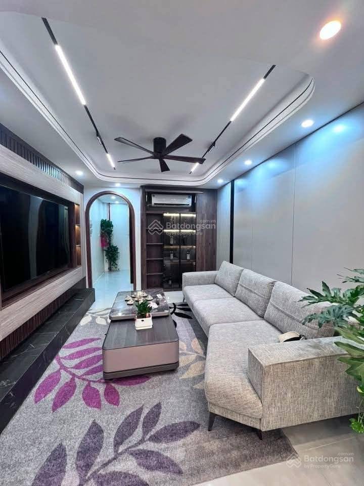 P/l xuân đỉnh, gần cv hoà bình, 35m2 chỉ 10,x tỷ, nhà mới, lô góc, thang máy, ô tô, nội thất vip