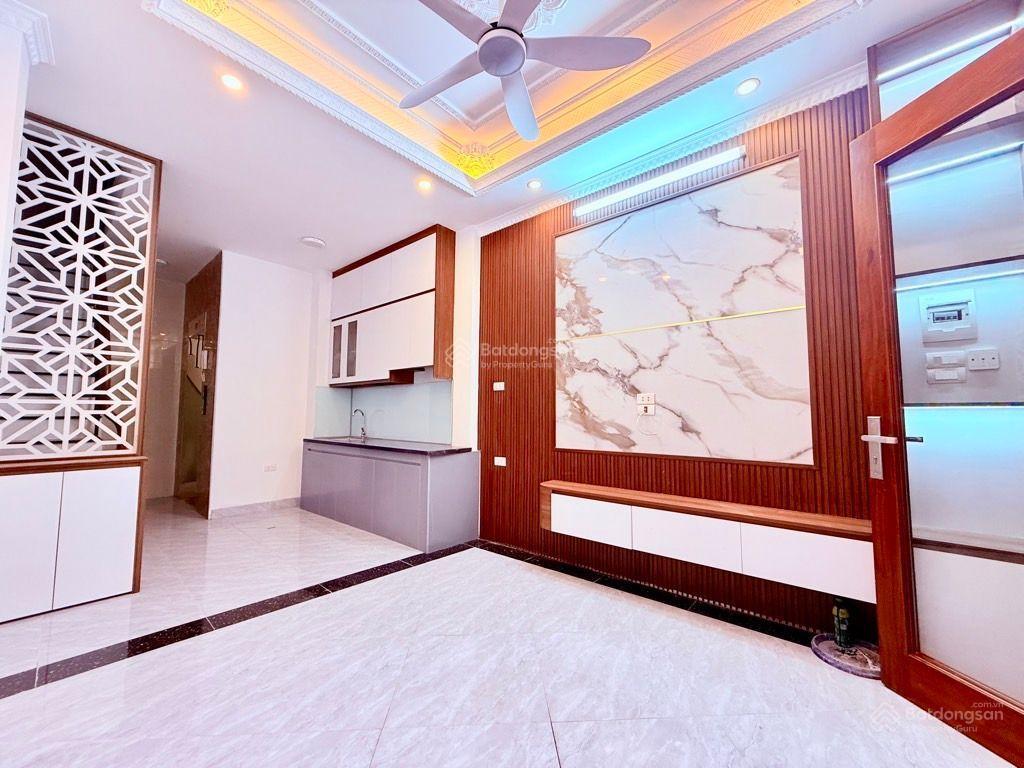 Lô góc xuân đỉnh, sát cv hoà bình, 35m2 hơn 8 tỷ, dân xây, ô tô, thang máy, lô góc, nội thất vip