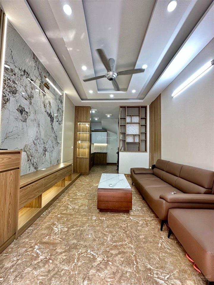 Hiếm nhất phân khúc, nhà xuân la, 38m2 hơn 9,x tỷ, dân xây, ô tô đỗ, lô góc thoáng, full nội thất