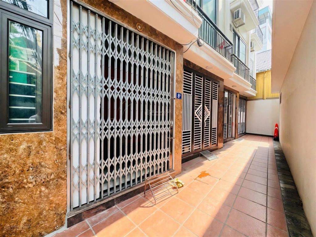 Xuân đỉnh, sát ngoại giao đoàn, 40m2 chỉ 10 tỷ, dân xây mới, ngõ thông, ô tô đỗ, lô góc, hiếm quá