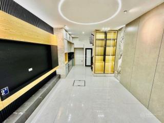 P/lô xuân la, gần hồ tây, 40m2 hơn 10 tỷ, dân xây, ngõ thông, ô tô, sát phố, full nội thất, hiếm