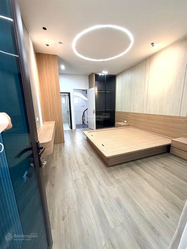 P/lô xuân la, gần hồ tây, 40m2 hơn 9 tỷ, dân xây, ngõ thông, ô tô, sát phố, full nội thất, hiếm