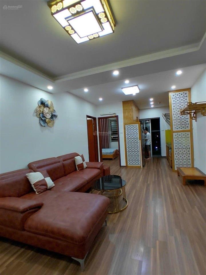 Ch oct5b resco cổ nhuế, 65m2 2pn 2wc full nội thất xịn hơn 4 tỷ, tầng vip, view thoáng, sổ sẵn