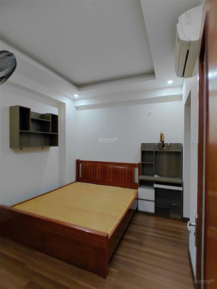 Ch oct5b resco cổ nhuế, 65m2 2pn 2wc full nội thất xịn hơn 4 tỷ, tầng vip, view thoáng, sổ sẵn