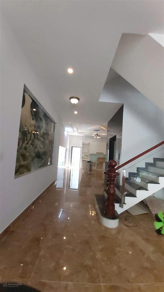 Nhà 5x21m trệt 3 lầu (có thang máy) mặt tiền đường d5 khu tm the season, lái thiêu, tp. hcm