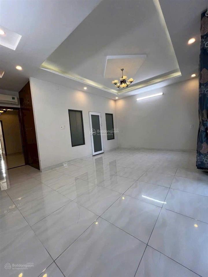 Nhà 5x21m trệt 3 lầu (có thang máy) mặt tiền đường d5 khu tm the season, lái thiêu, tp. hcm