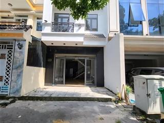 Nhà 5x21m trệt 3 lầu (có thang máy) mặt tiền đường d5 khu tm the season, lái thiêu, tp. hcm
