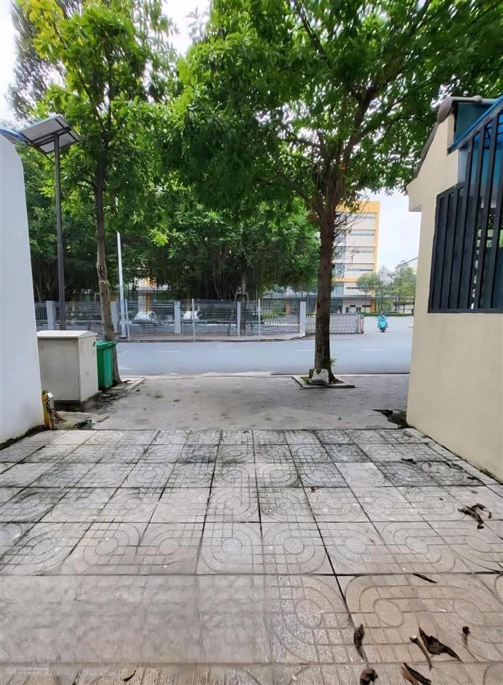 Nhà 5x21m trệt 3 lầu (có thang máy) mặt tiền đường d5 khu tm the season, lái thiêu, tp. hcm