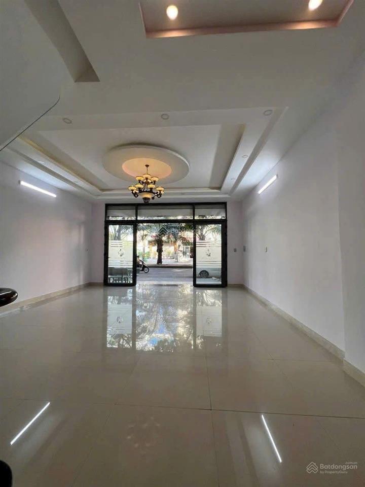 Nhà 5x21m trệt 3 lầu (có thang máy) mặt tiền đường d5 khu tm the season, lái thiêu, tp. hcm