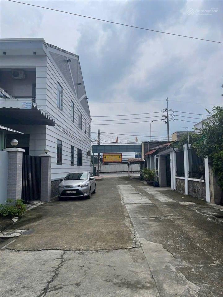 Đất 2.242 m có odt 200m và nhà cấp 4 vị trí đẹp, ngay trung tâm thị trấn củ chi.tp.hcm
