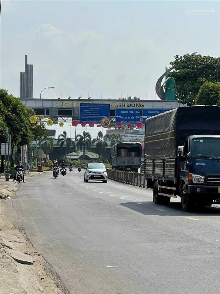 Đất 2.242 m có odt 200m và nhà cấp 4 vị trí đẹp, ngay trung tâm thị trấn củ chi.tp.hcm