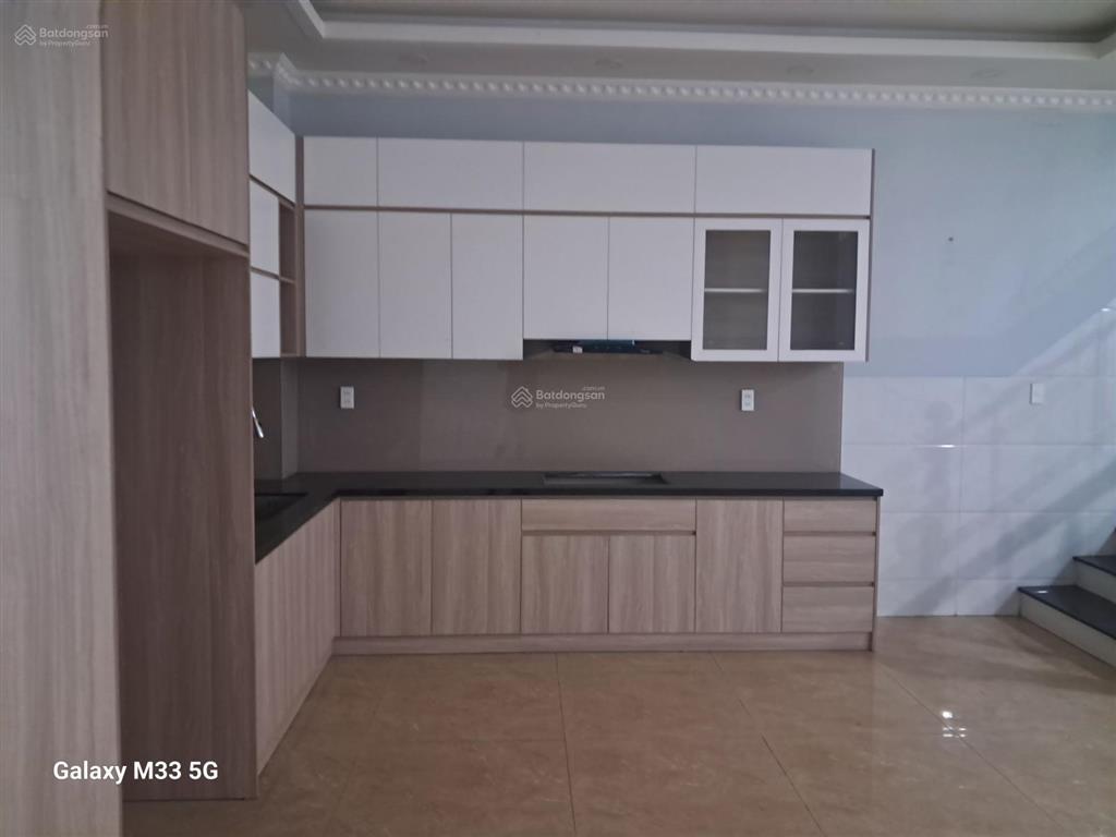 Cho thuê nhà 6x20m có thang máy mặt tiền n2 the season lái thiêu, tp. hcm
