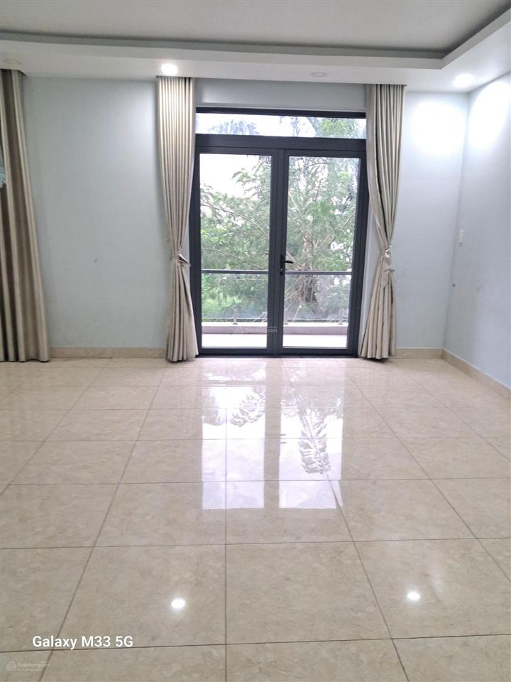 Cho thuê nhà 6x20m có thang máy mặt tiền n2 the season lái thiêu, tp. hcm