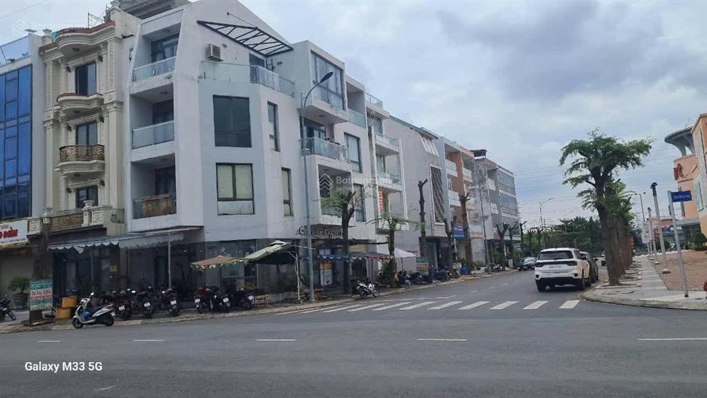 Shop house mặt tiền đường d4 .khu tmdv the season.p. lái thiêu.tp.hcm