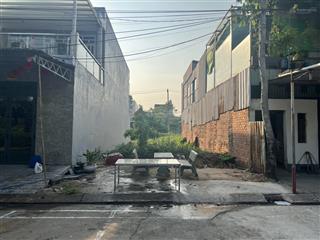 Đất thổ cư 82m2 (5x16,5) sổ hồng riêng, đường xe hơi thông thằng ra ql13 và sông sg  giá 2,65 ty