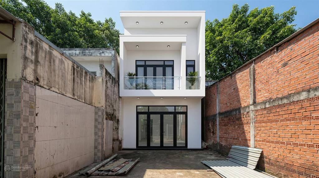 Nhà 2 tầng 75m2 (4.5x16.5) 60m2 odt  sổ hồng riêng  gần trường tiểu học vĩnh phú  giá 3 tỷ