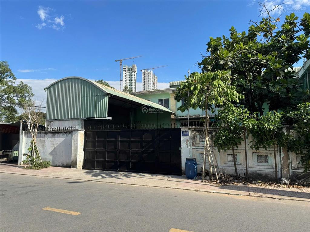 Góc 2 mt diện tích 156m2 (6.1x26) đường nhựa thông ql13 và sông sg sát bên an lâm retreat