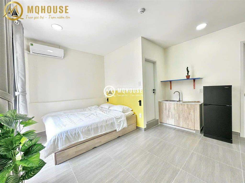 Căn hộ ban công rộng bình thạnh gần ngã tư hàng xanhfull nội thất