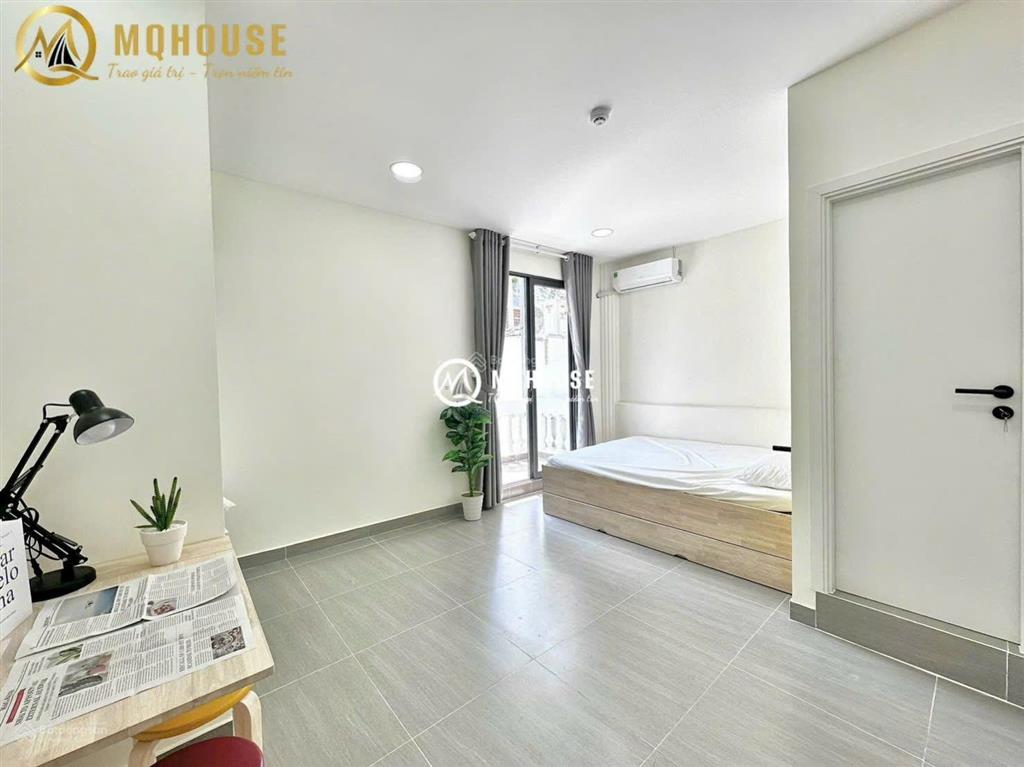 Căn hộ ban công rộng bình thạnh gần ngã tư hàng xanhfull nội thất
