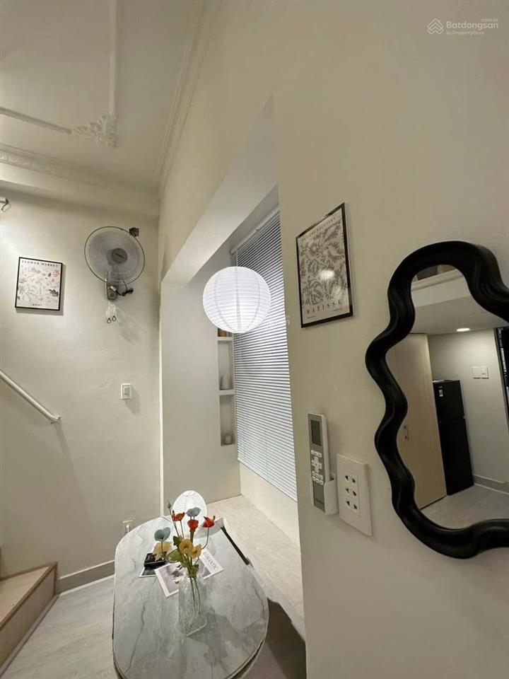 Căn hộ duplex ban công full nội thất, phù hợp 23 người, ngay đại học wsu quận 1