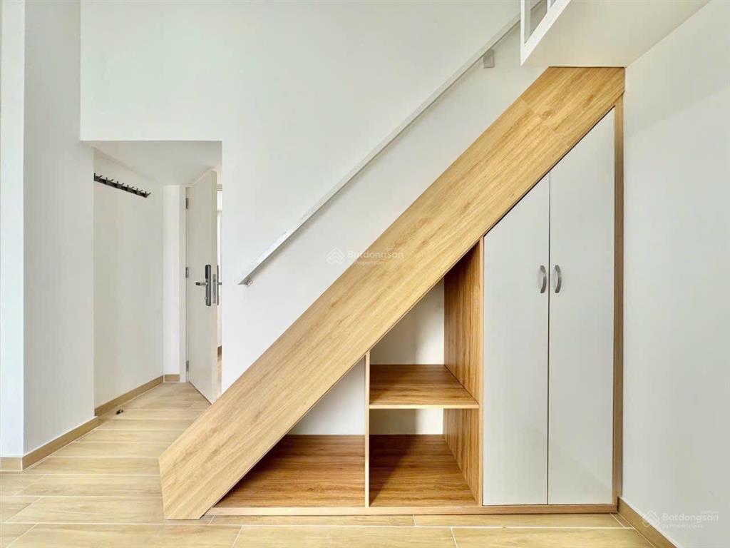 Căn hộ duplex ban công full nội thất, phù hợp 23 người, ngay đại học wsu quận 1