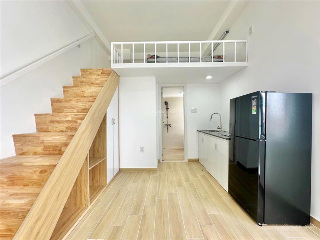 Căn hộ duplex ban công full nội thất, phù hợp 23 người, ngay đại học wsu quận 1