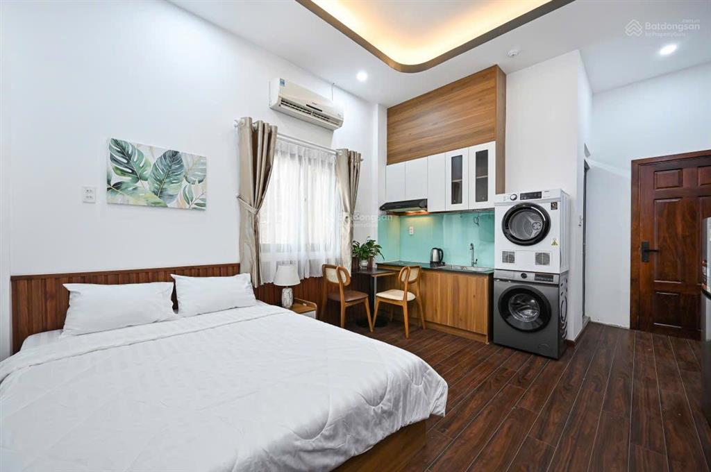 Cho thuê căn hộ studio cửa sổ full nội thất máy giặt sấy riêng ngay mặt tiền trần hưng đạo quận 1