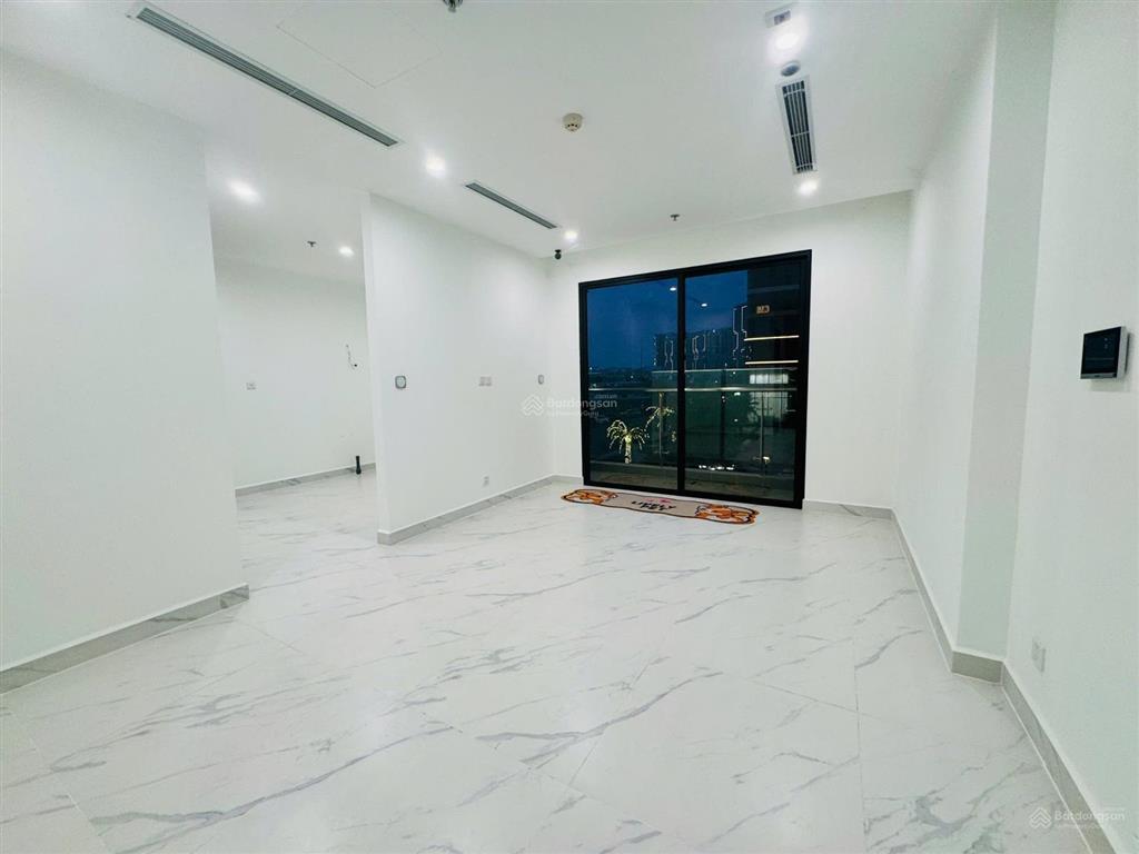 Chính chủ kẹt tiền ngân hàng cắt lỗ sâu 1,2 tỷ căn hộ 2pn the beverly, view sông cực kỳ thoáng mát